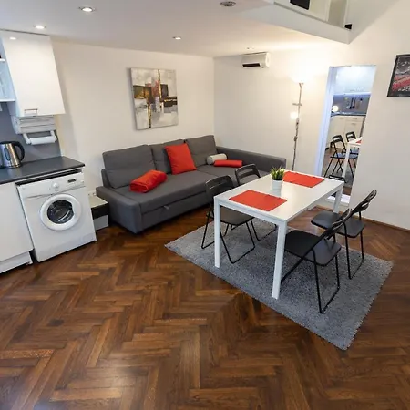 Bright & Shine * Budapešť