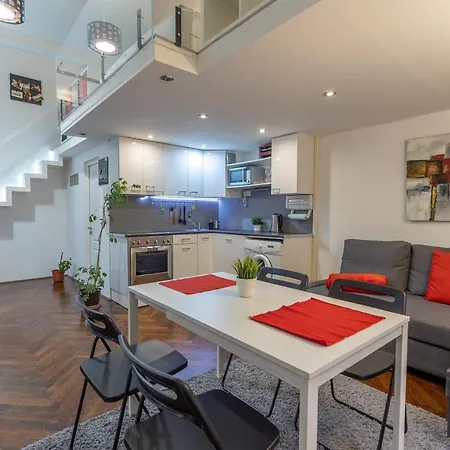 Bright & Shine * Budapest