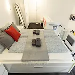 Apartment Bright & Shine