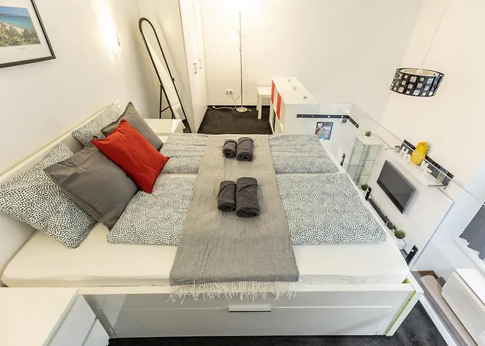 Apartment Bright & Shine